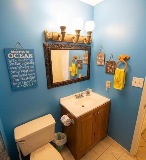 آپارتمان 1 خوابه با بالکن, South Padre Island Condo Is Walking Distance To The Beach, Sleeps 6, Third Floor, 2024 Traveler Awar