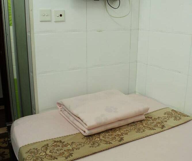 Standard Single Room, Om Guest House