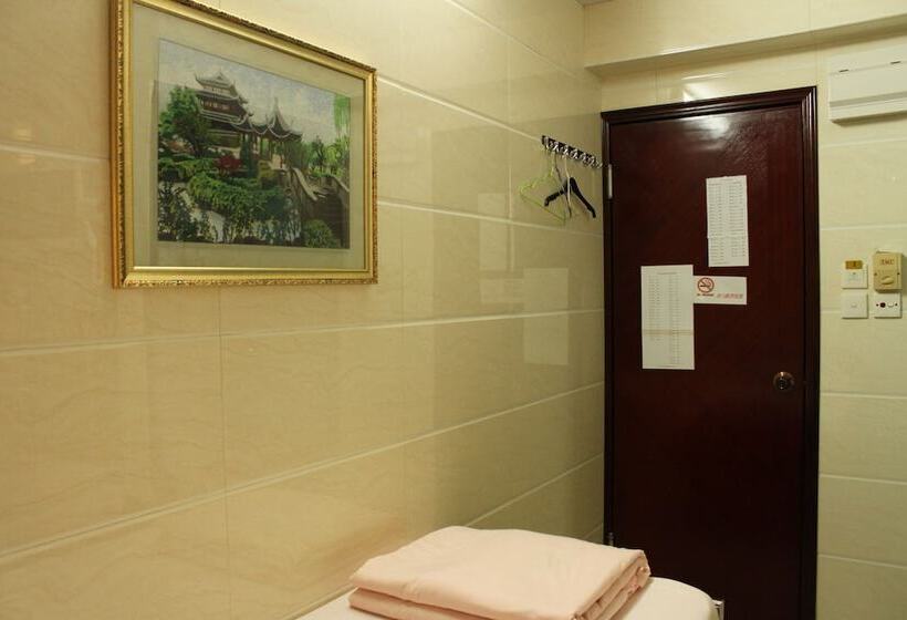 اتاق استاندارد یک نفره, Om Guest House