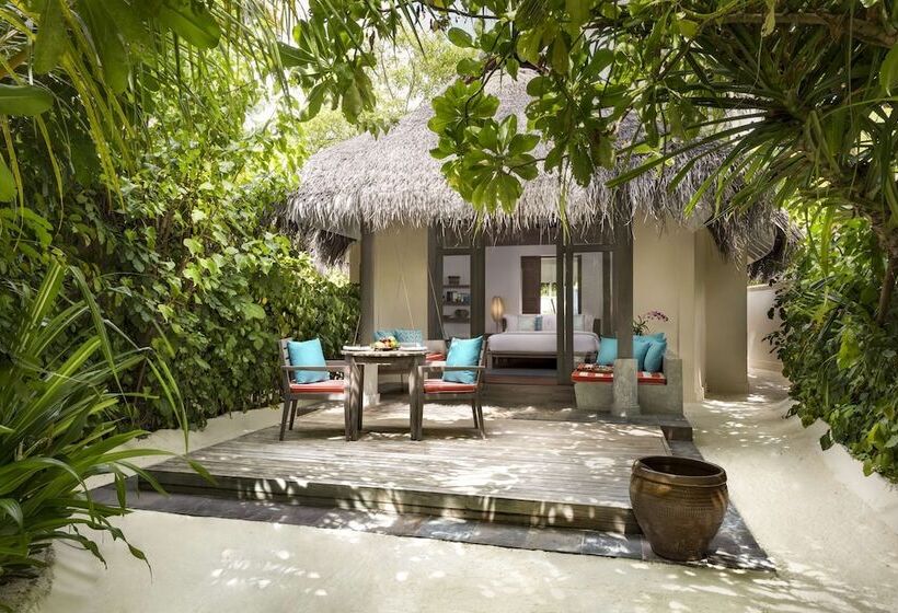 ویلای 1 خوابه, Anantara Dhigu Maldives Resort   Complimentary Round Trip Transportation For Minimum Stay Of 3 Night
