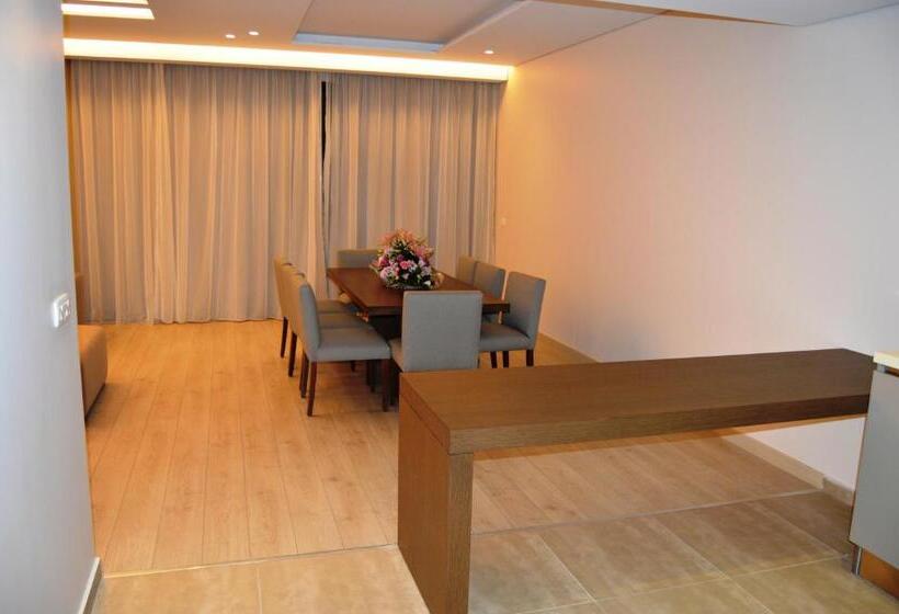 سوییت دوبلکس, Country Lodge Hotel & Resort Beirut
