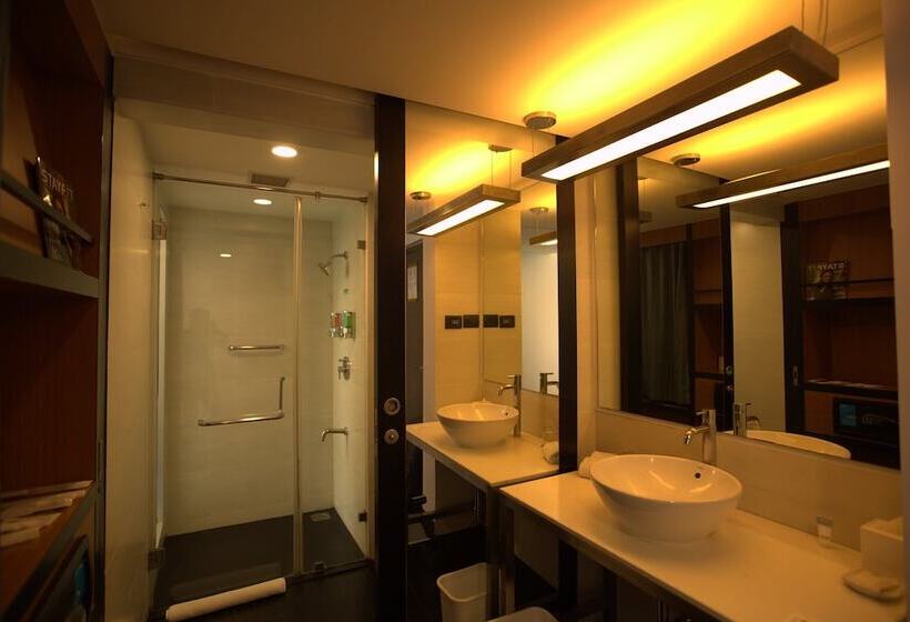 اتاق استاندارد با 2 تخت دوبل, Aloft Bengaluru Whitefield