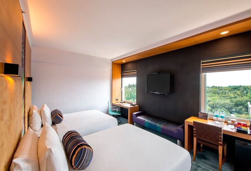 اتاق استاندارد با 2 تخت دوبل, Aloft Bengaluru Whitefield