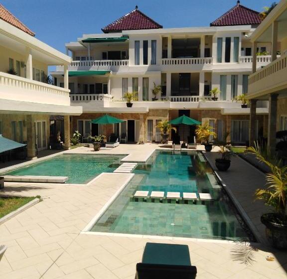 اتاق لوکس, Bali Court Hotel & Apartment
