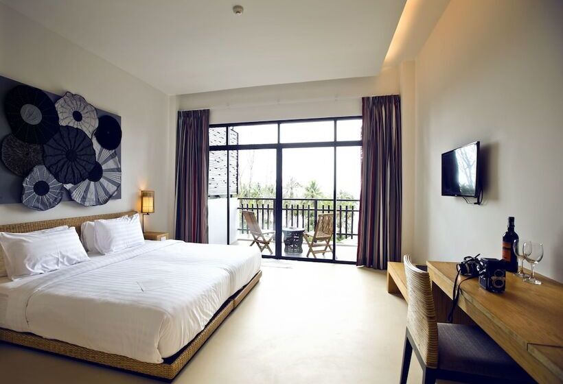 اتاق لوکس با چشم‌انداز دریا, Ajinta Resort