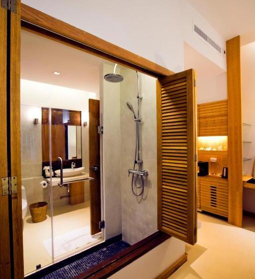 اتاق لوکس با چشم‌انداز دریا, Ajinta Resort