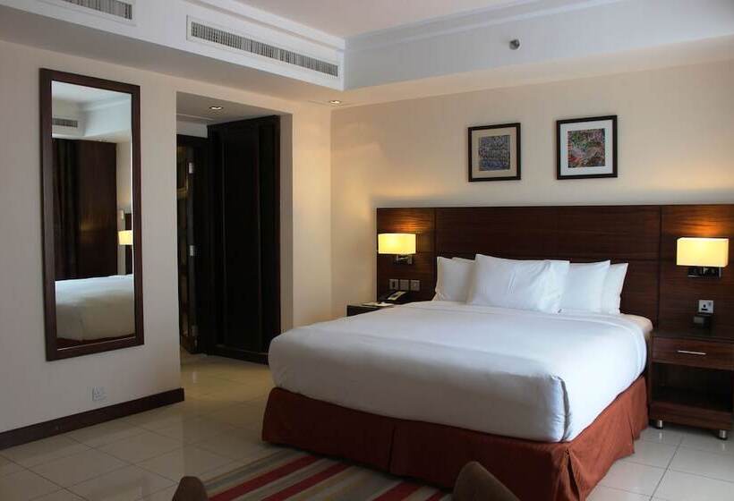 اتاق استاندارد با تخت بزرگ, Doubletree By Hilton Hotel Aqaba