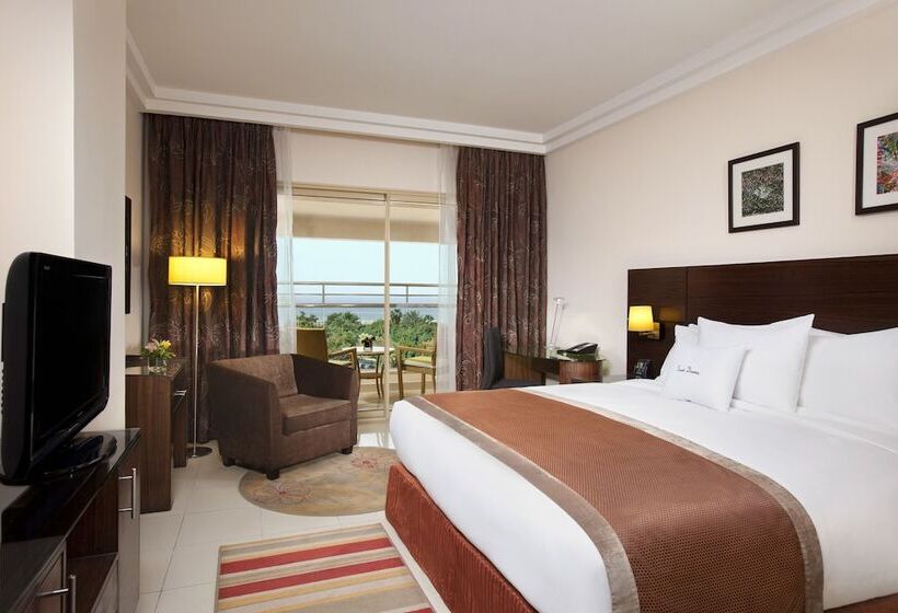 اتاق سوپریور با تخت بزرگ, Doubletree By Hilton Hotel Aqaba
