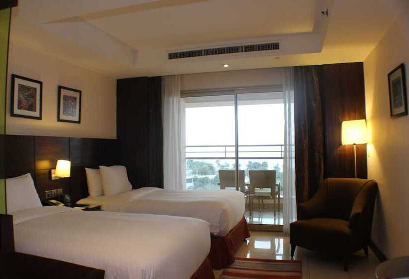 سوییت جونیور با چشم‌انداز دریا, Doubletree By Hilton Hotel Aqaba