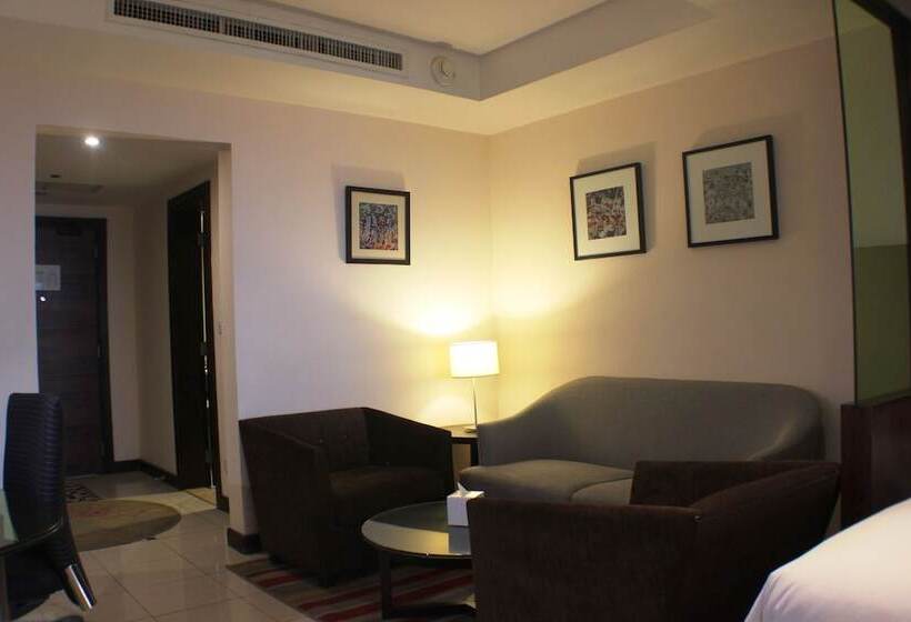 سوییت جونیور با چشم‌انداز دریا, Doubletree By Hilton Hotel Aqaba