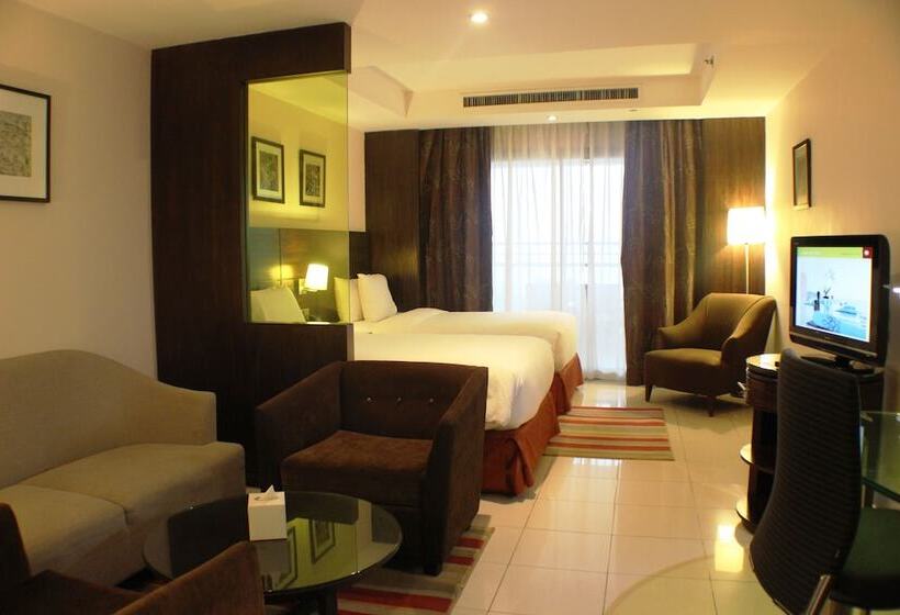 سوییت جونیور با چشم‌انداز دریا, Doubletree By Hilton Hotel Aqaba