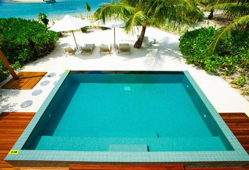 Vila 3 dormitoare, Holiday Inn Resort Kandooma Maldives  Kids Stay & Eat Free