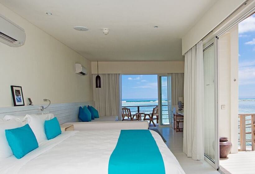 ویلای 1 خوابه با چشم‌انداز دریا, Holiday Inn Resort Kandooma Maldives   Kids Stay & Eat Free And Dive Free For Certified Divers For A