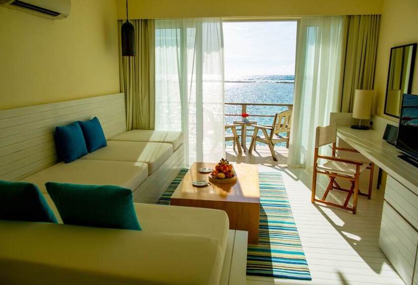 ویلای 1 خوابه با چشم‌انداز دریا, Holiday Inn Resort Kandooma Maldives   Kids Stay & Eat Free And Dive Free For Certified Divers For A
