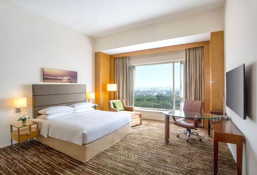 اتاق کلاب, Hyatt Regency Pune Hotel & Residences