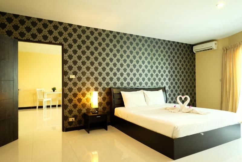 سوییت جونیور, Jomtien Plaza Residence