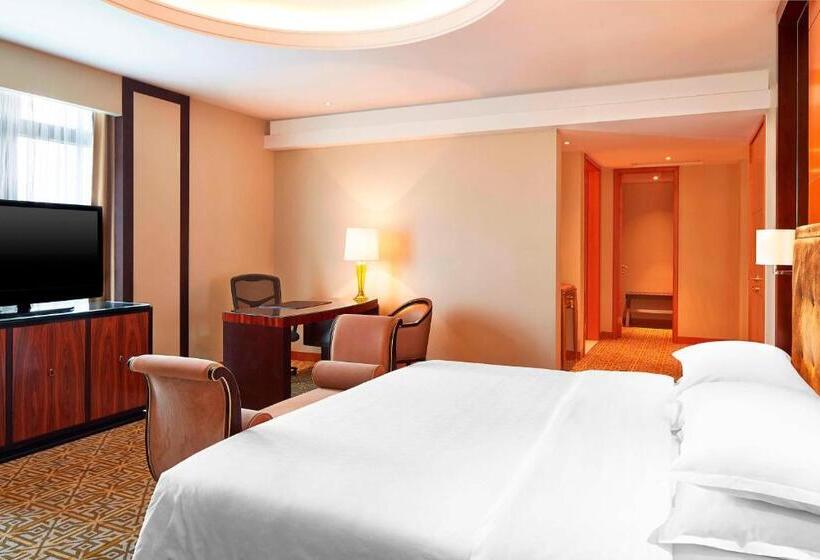 Deluxe Suite Kingsize Bett, Sheraton Jinan