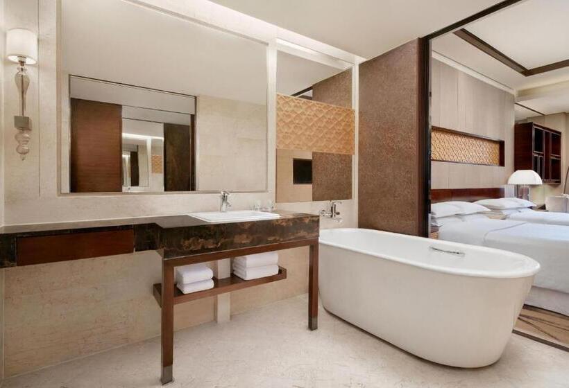 اتاق لوکس با چشم‌انداز شهر, Sheraton Xi An North City