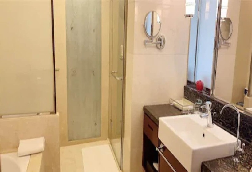 带大床的高级房间, Soluxe Hotel Guangzhou