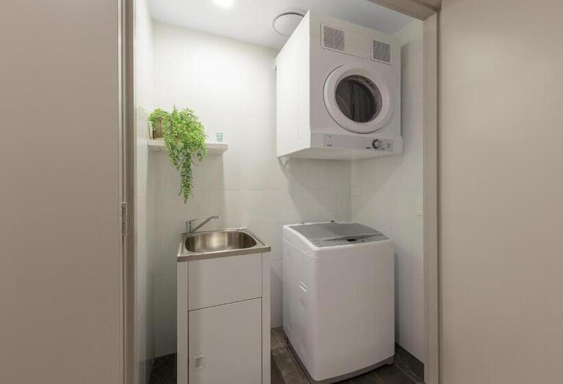 سوئیت با بالکن, Meriton Suites Campbell Street, Sydney