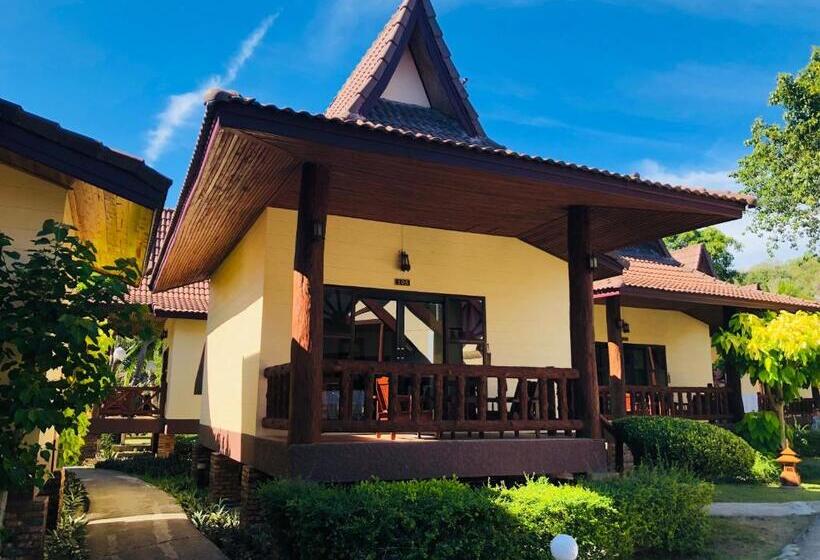 ویلای لوکس 1 خوابه, Phi Phi Villa Resort Sha Extra Plus