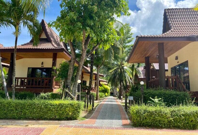 ویلای لوکس 1 خوابه, Phi Phi Villa Resort Sha Extra Plus