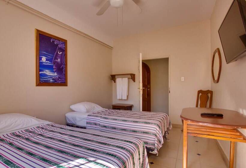 Standard Room, Midas Belize