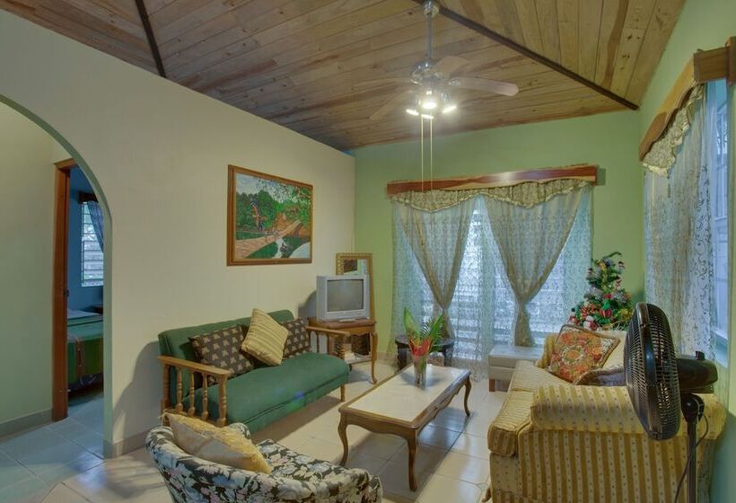 Standard Room, Midas Belize