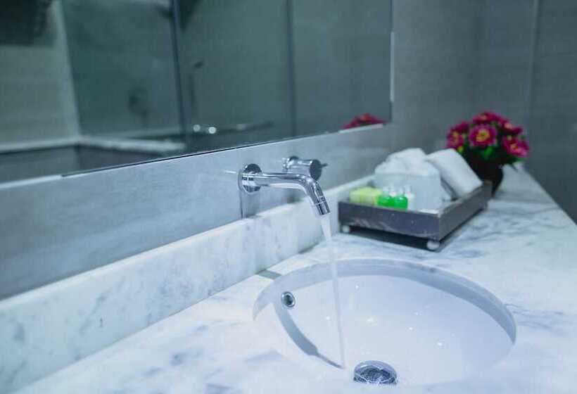 اتاق سوپریور, Thanthip Beach Resort Patong
