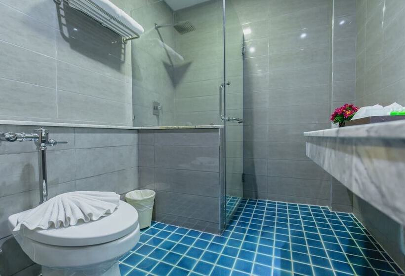 اتاق سوپریور, Thanthip Beach Resort Patong