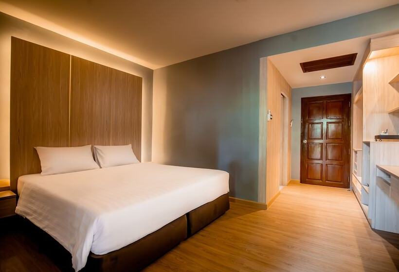 اتاق سوپریور, Thanthip Beach Resort Patong