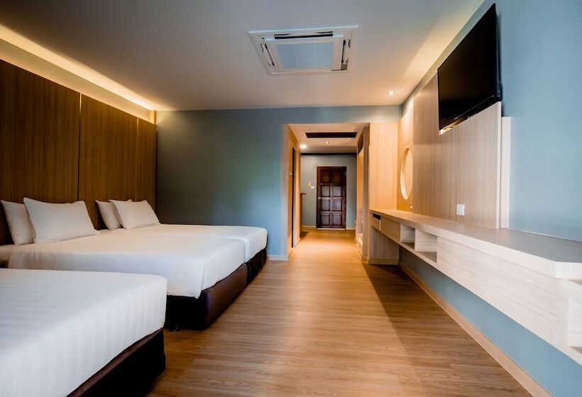 اتاق لوکس سه تخته, Thanthip Beach Resort Patong