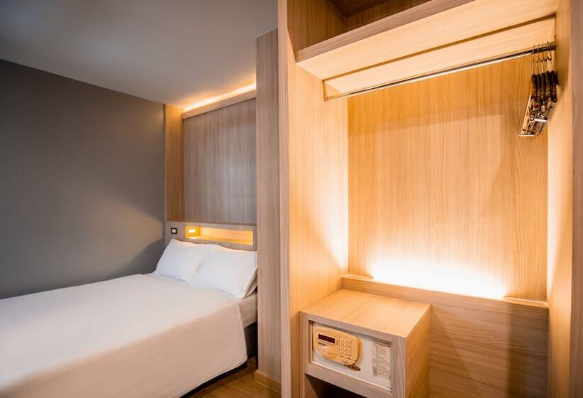 اتاق استاندارد, Thanthip Beach Resort Patong
