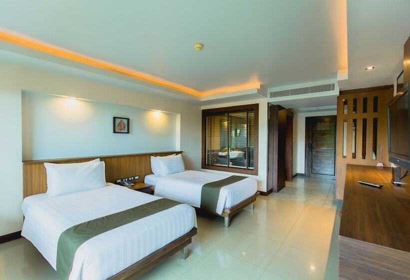 اتاق لوکس, Thanthip Beach Resort Patong