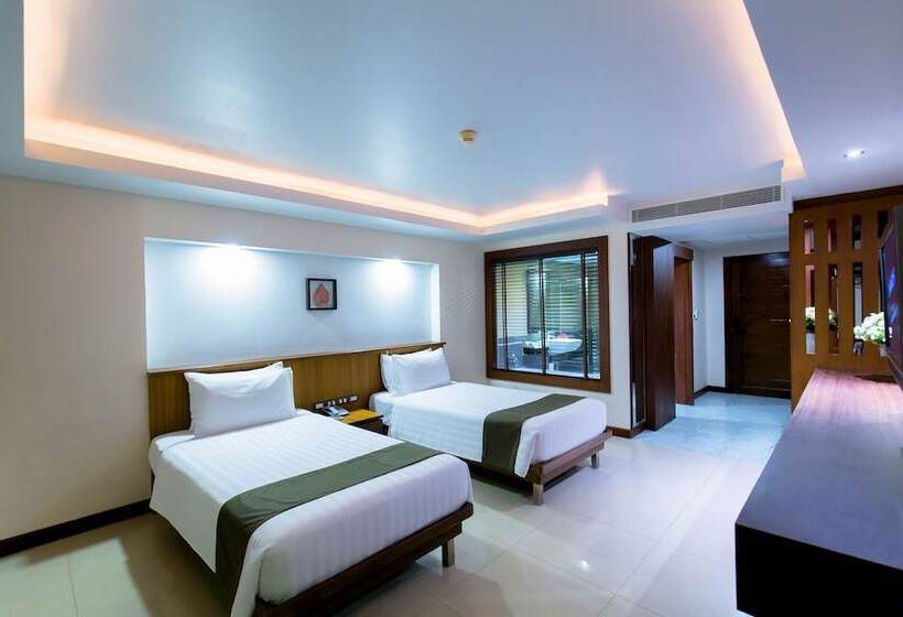 اتاق لوکس, Thanthip Beach Resort Patong