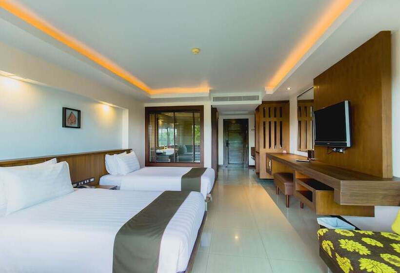 اتاق لوکس, Thanthip Beach Resort Patong