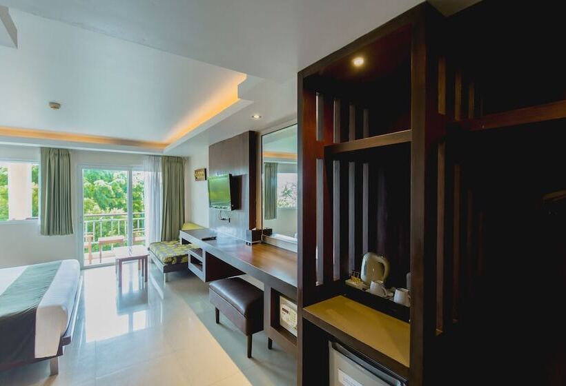 اتاق لوکس, Thanthip Beach Resort Patong