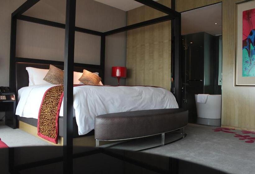 اتاق استاندارد, Wongtee V Hotel