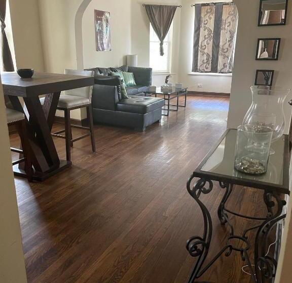 اتاق استاندارد با سرویس بهداشتی مشترک, Clean, Spacious, Inexpensive Queen Br