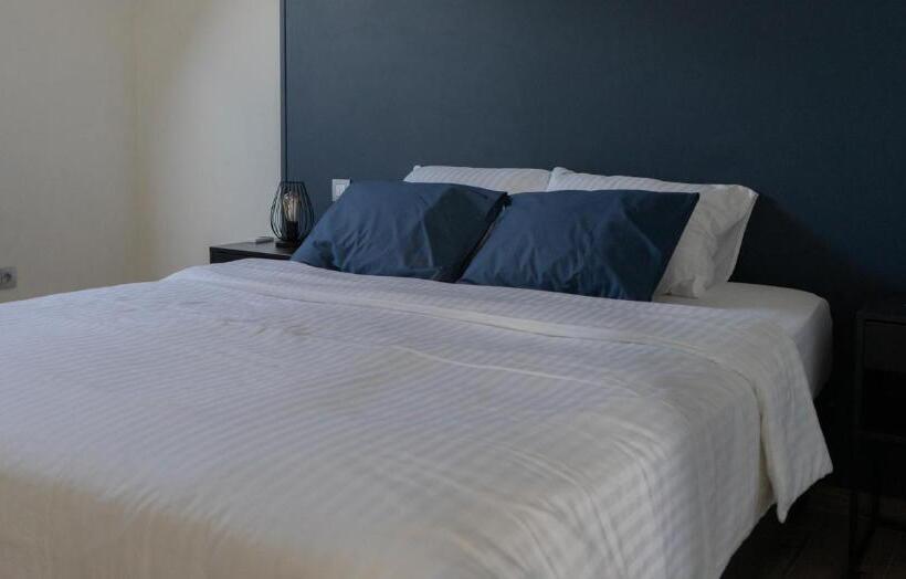 اتاق استاندارد, Au Petit Canteleu   Bed & Breakfast