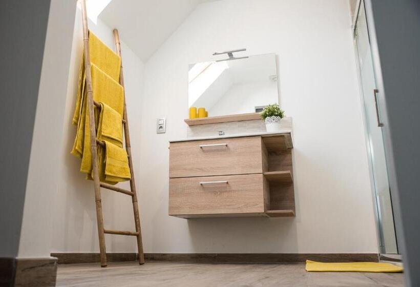 اتاق استاندارد, Au Petit Canteleu   Bed & Breakfast