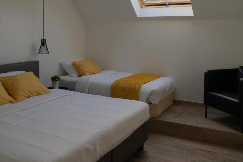 اتاق استاندارد, Au Petit Canteleu   Bed & Breakfast