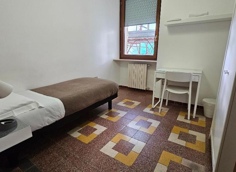 آپارتمان 2 خوابه, Alloggio In Centro Città Con Parcheggio Privato E Wifi