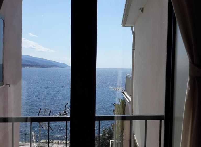 اتاق عادی, Il Molo Camere Per Vacanze