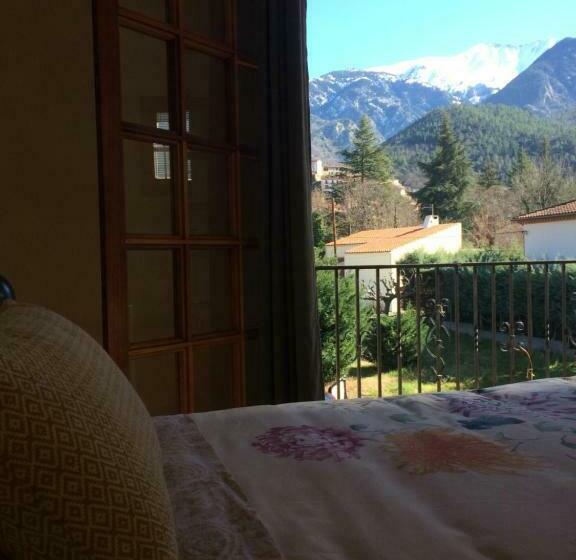 اتاق استاندارد با چشم‌انداز, La Perle Des Montagnes   Bed And Breakfast