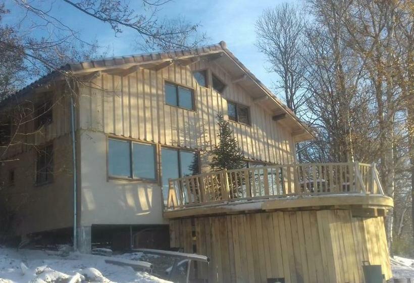 اتاق استاندارد با چشم‌انداز کوهستان, Le Relais Des Fees