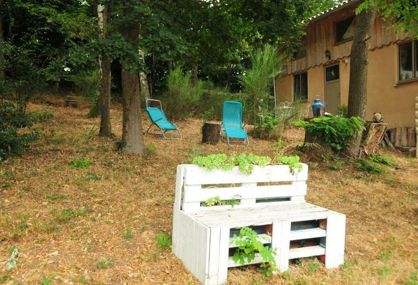 اتاق استاندارد با چشم‌انداز کوهستان, Le Relais Des Fees