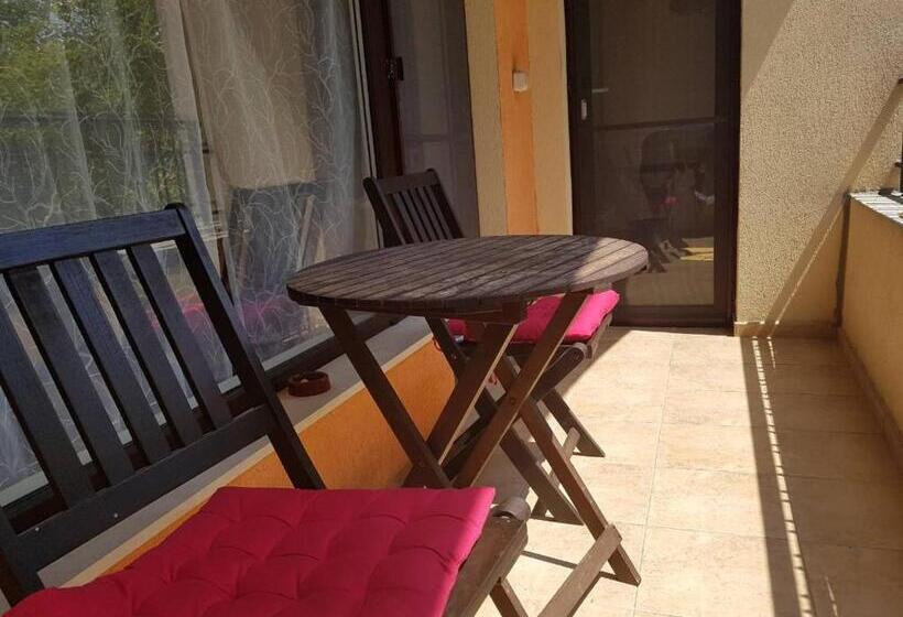 آپارتمان 1 خوابه, Privates, Schönes Und Grosses Appartement In Goldstrand
