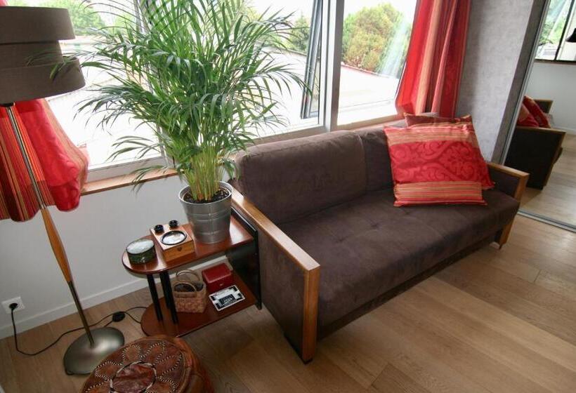 Suite with Terrace, Bibou S Room Paris