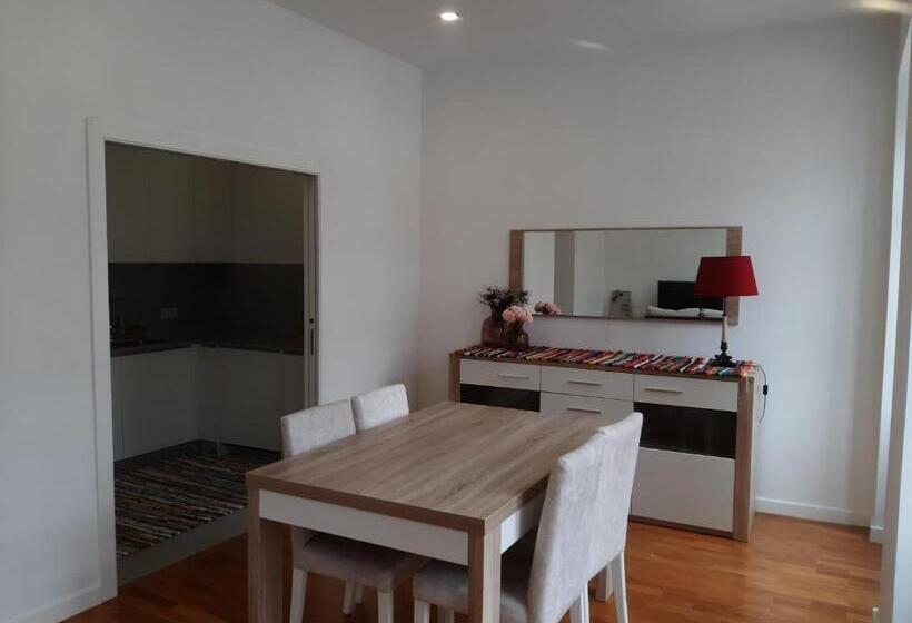 آپارتمان 1 خوابه با بالکن, Casa Da Travessa